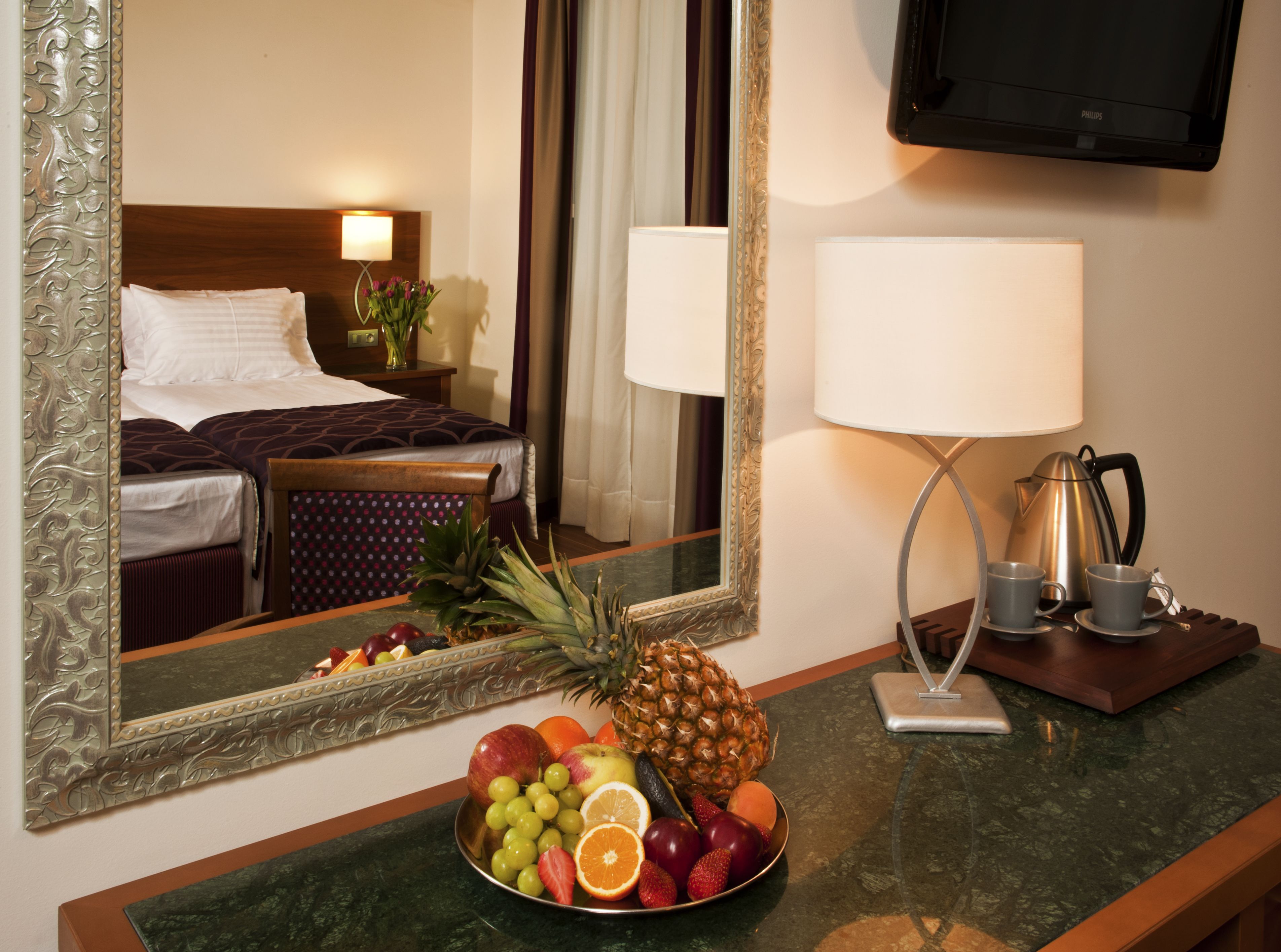 triple room | premium bedding, minibar, in-room safe, desk