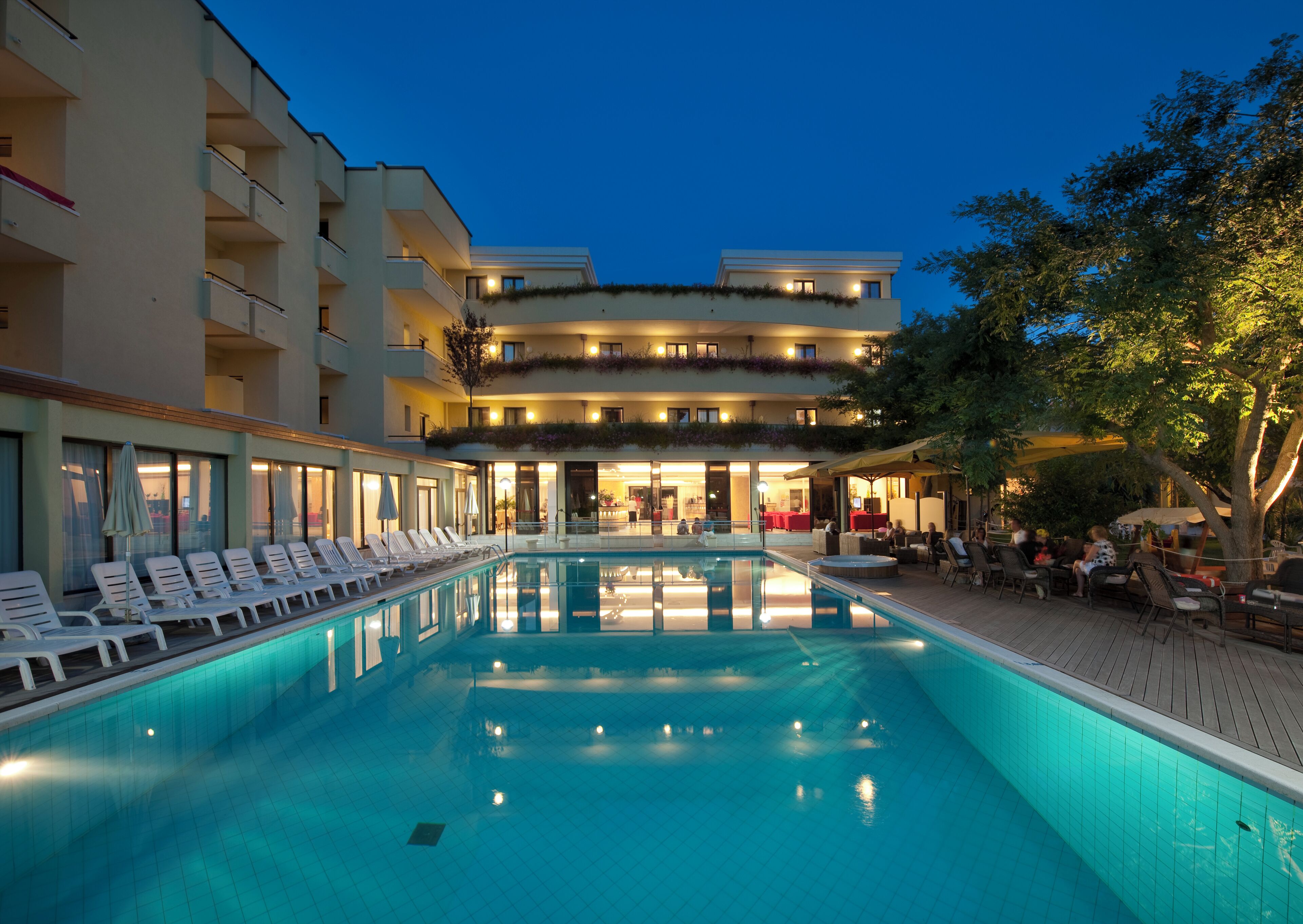 Indoor pool, outdoor pool