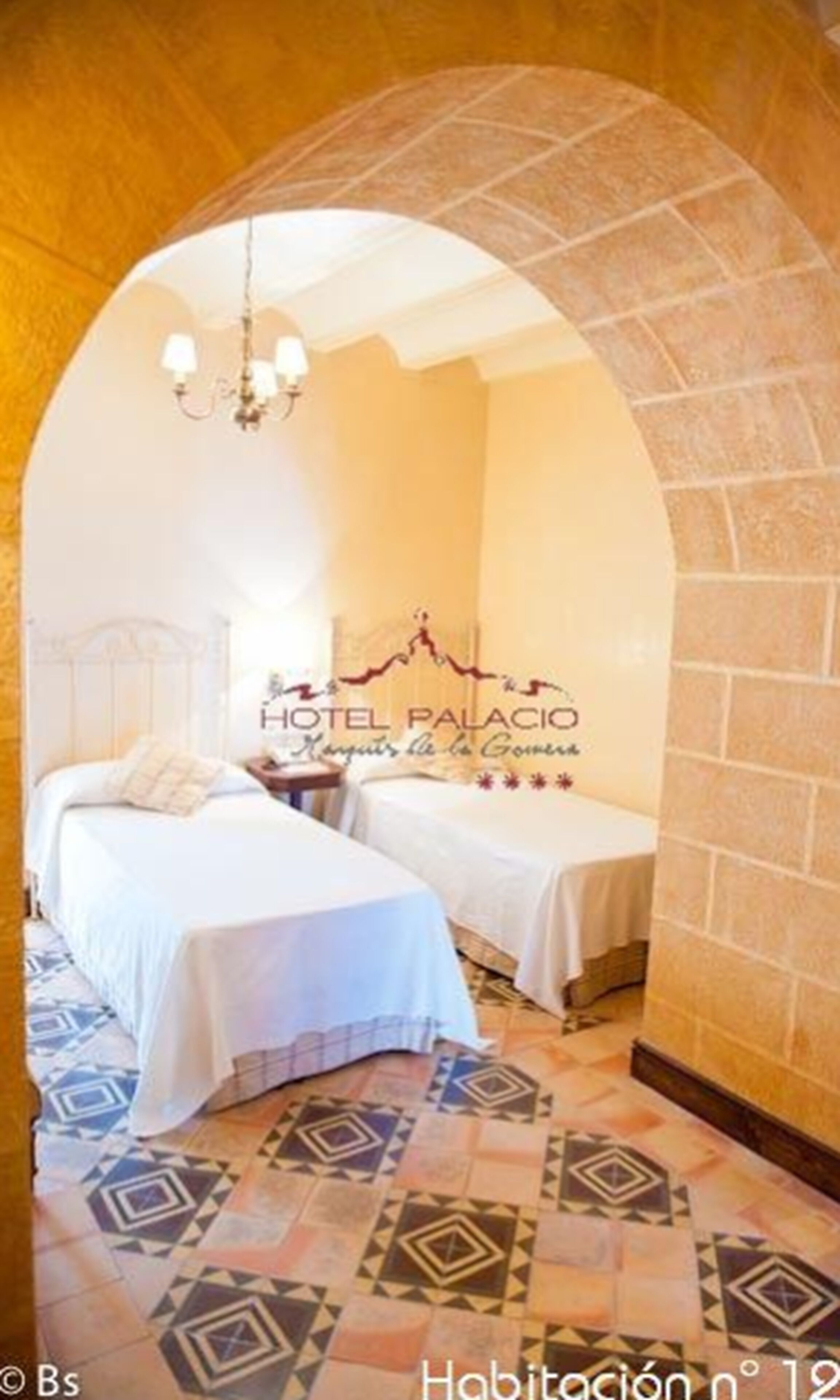 standard room | memory-foam beds, minibar, in-room safe, free wifi