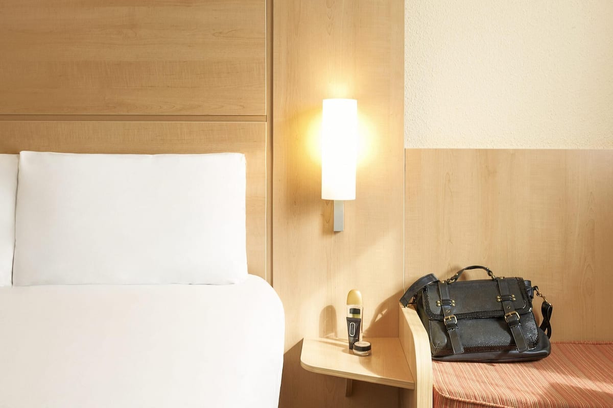 Double Room, 1 Double Bed | In-room safe, desk, iron/ironing board, free WiFi