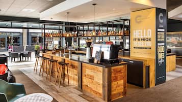 Bar (in der Unterkunft)