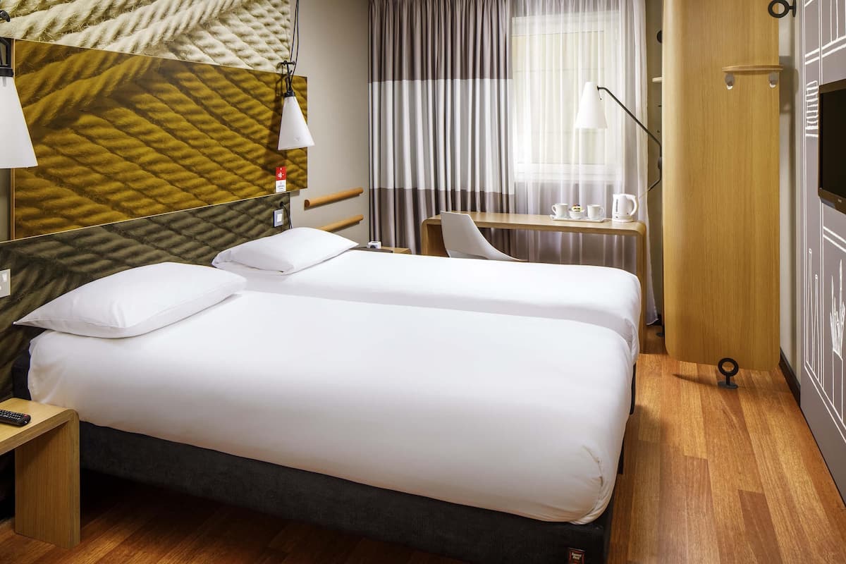 In-room safe, desk, iron/ironing board, free WiFi