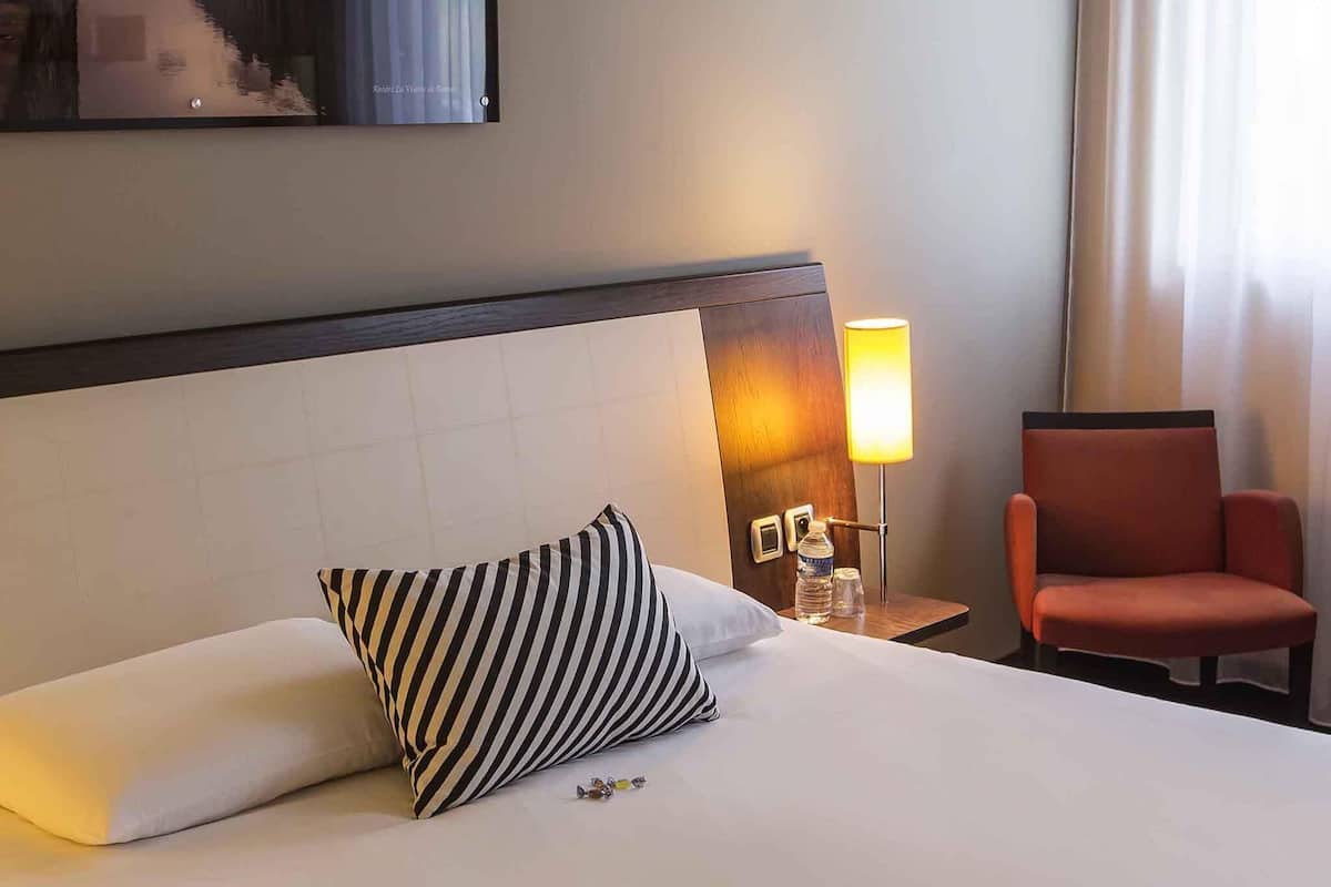 Classic Room, 1 Double Bed with Sofa bed | In-room safe, individually decorated, desk, blackout drapes