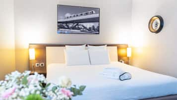 Privilege, Rom, 1 dobbeltseng | Safe på rommet, individuelt dekorert, skrivebord og blendingsgardiner