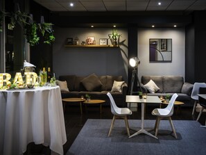 بار (في المنشاة)