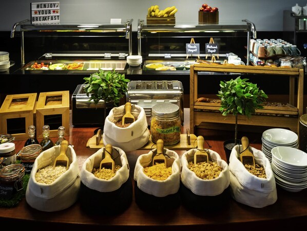 Daily buffet breakfast for a fee - Novotel Reading Centre (Reading)