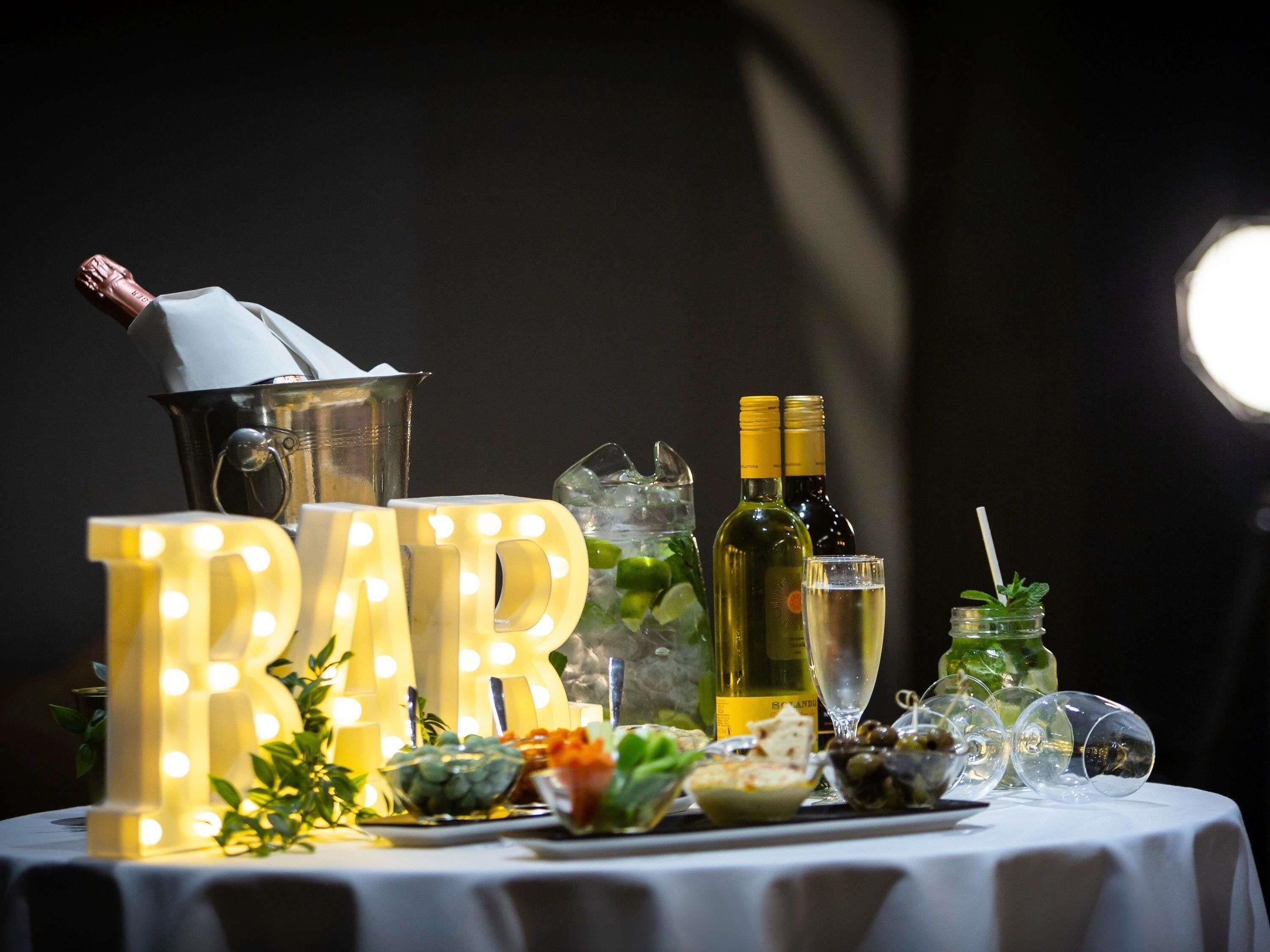 Bar (in der Unterkunft)