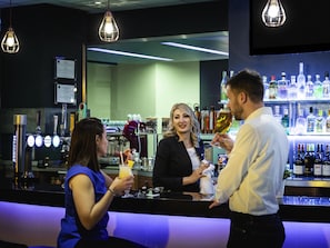 Bar (on property) - Novotel Reading Centre (Reading)