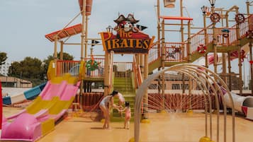 Surfing/boogie boarding