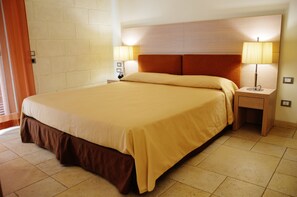 Minibar, in-room safe, desk, blackout drapes - Tenuta Monacelle (Monopoli)