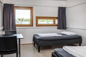 Tomannsrom | Blendingsgardiner, wi-fi (inkludert) og sengetøy