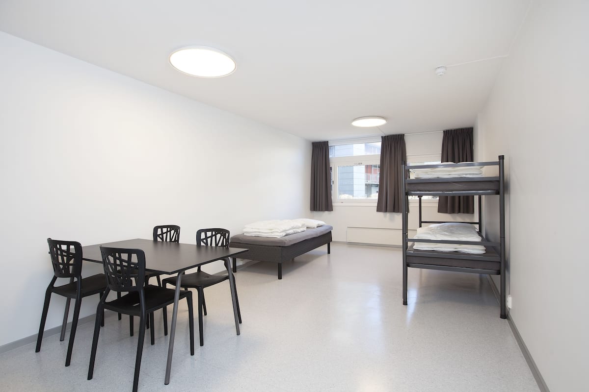 Blackout drapes, WiFi (free), bed sheets