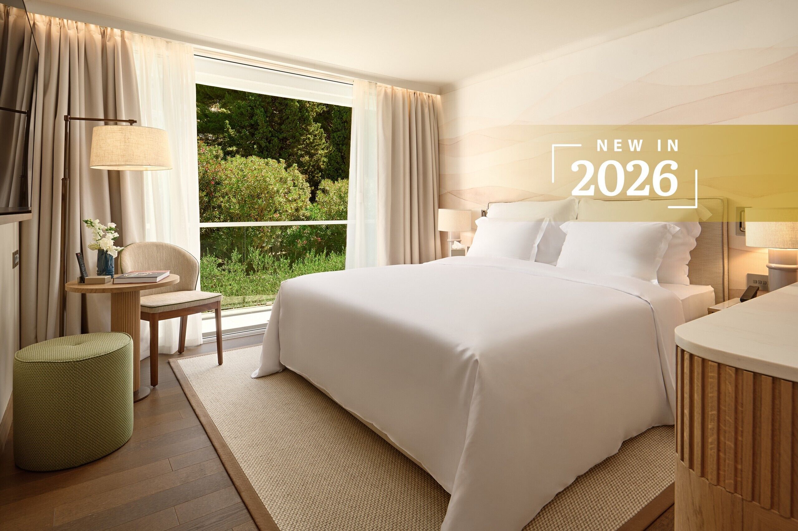 Standard Room, Balcony | 1 bedroom, free minibar items, in-room safe, desk