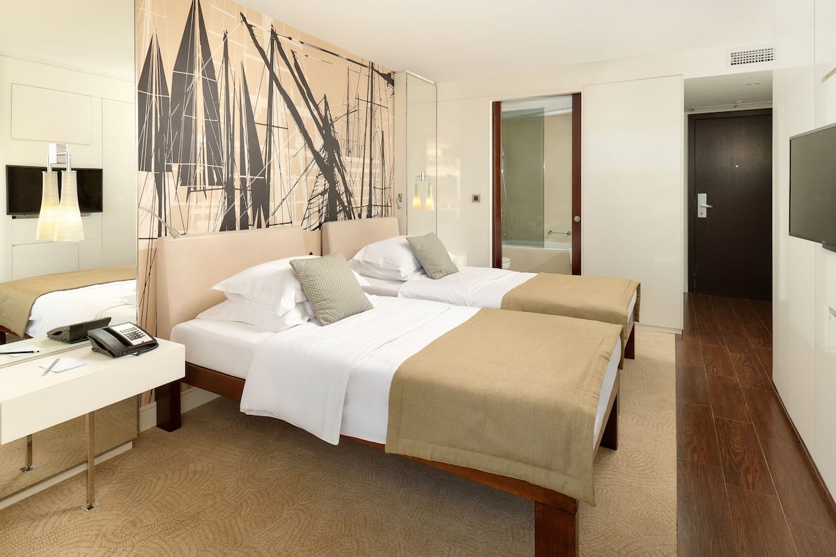 1 bedroom, minibar, in-room safe, desk