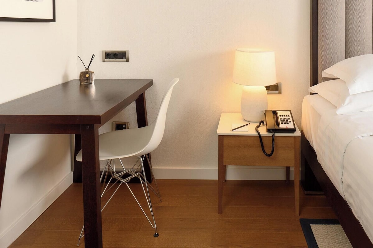 1 bedroom, minibar, in-room safe, desk