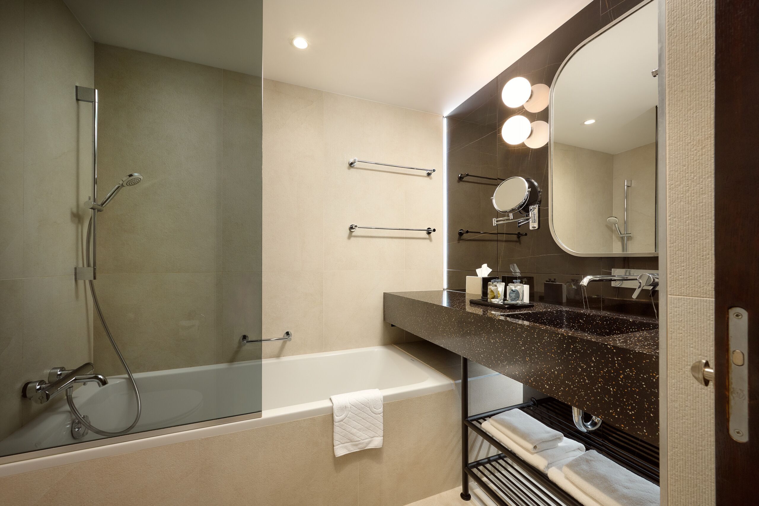 standard room, balcony | bathroom | deep-soaking bathtub, free toiletries, hair dryer, bathrobes