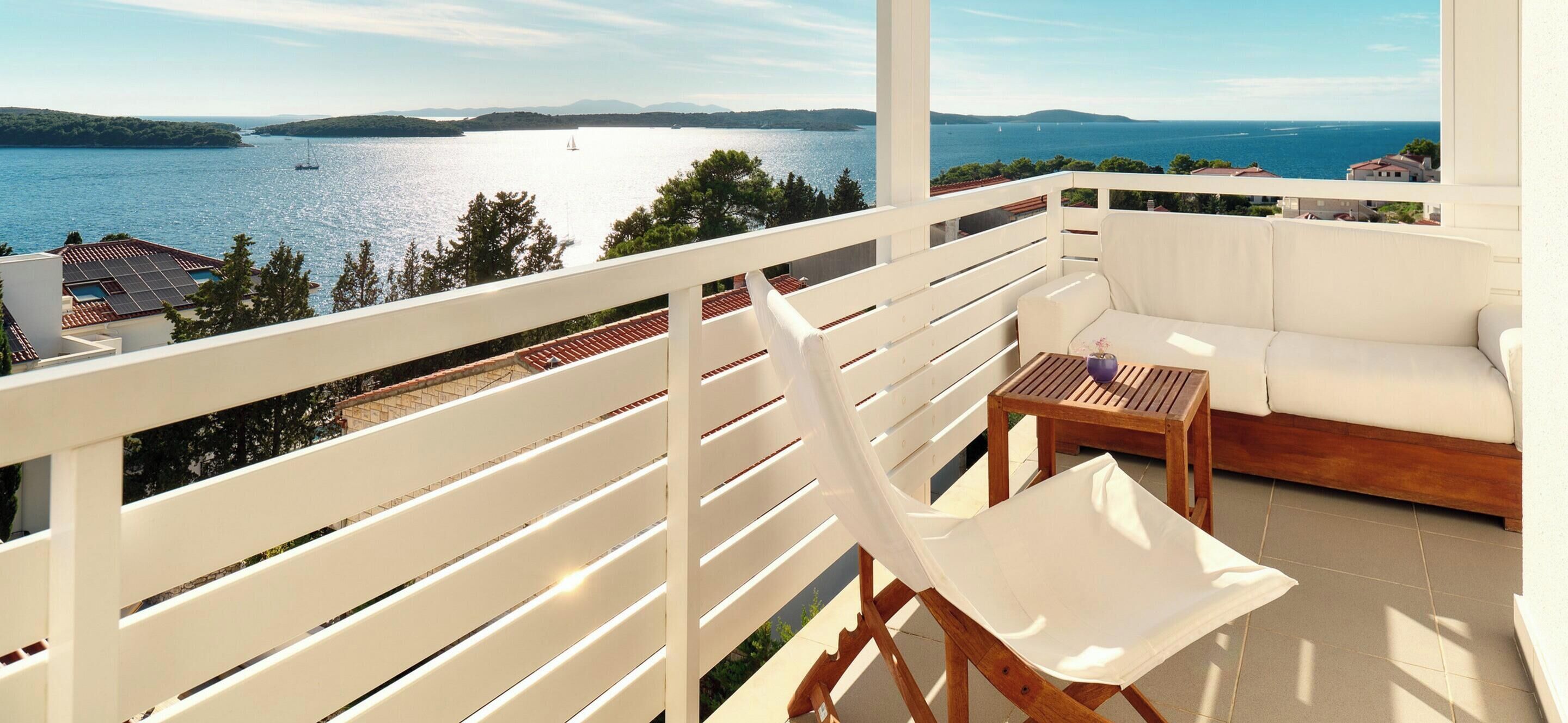 套房, 2 间卧室, 双浴室, 海景 | 1 多间卧室、迷你吧、客房内保险箱、办公桌