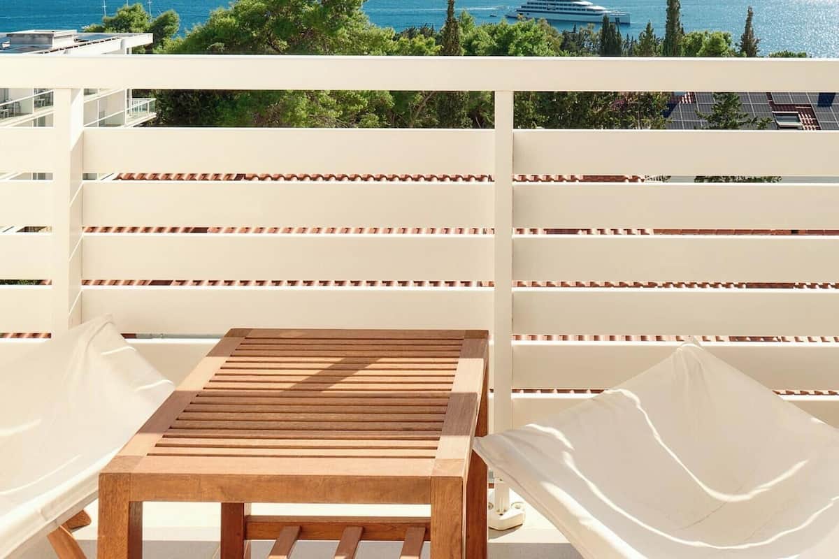 Studio Suite, Balcony, Sea View | 1 bedroom, minibar, in-room safe, desk