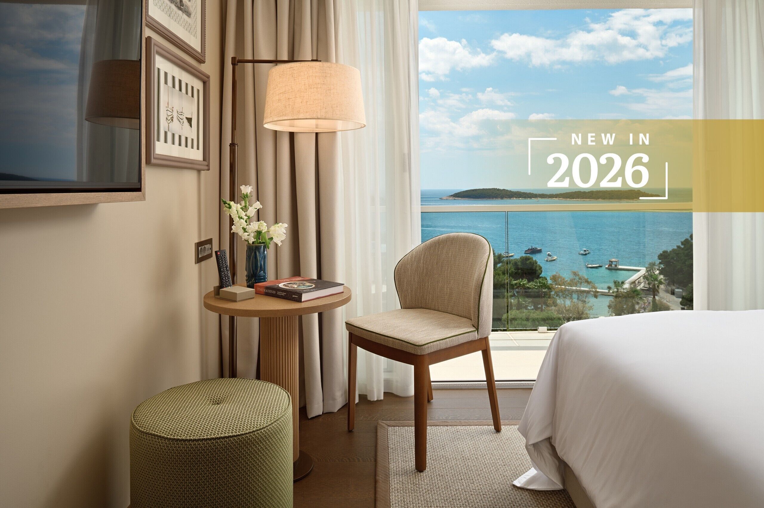 Superior Double Room, Balcony, Sea View | 1 bedroom, free minibar items, in-room safe, desk