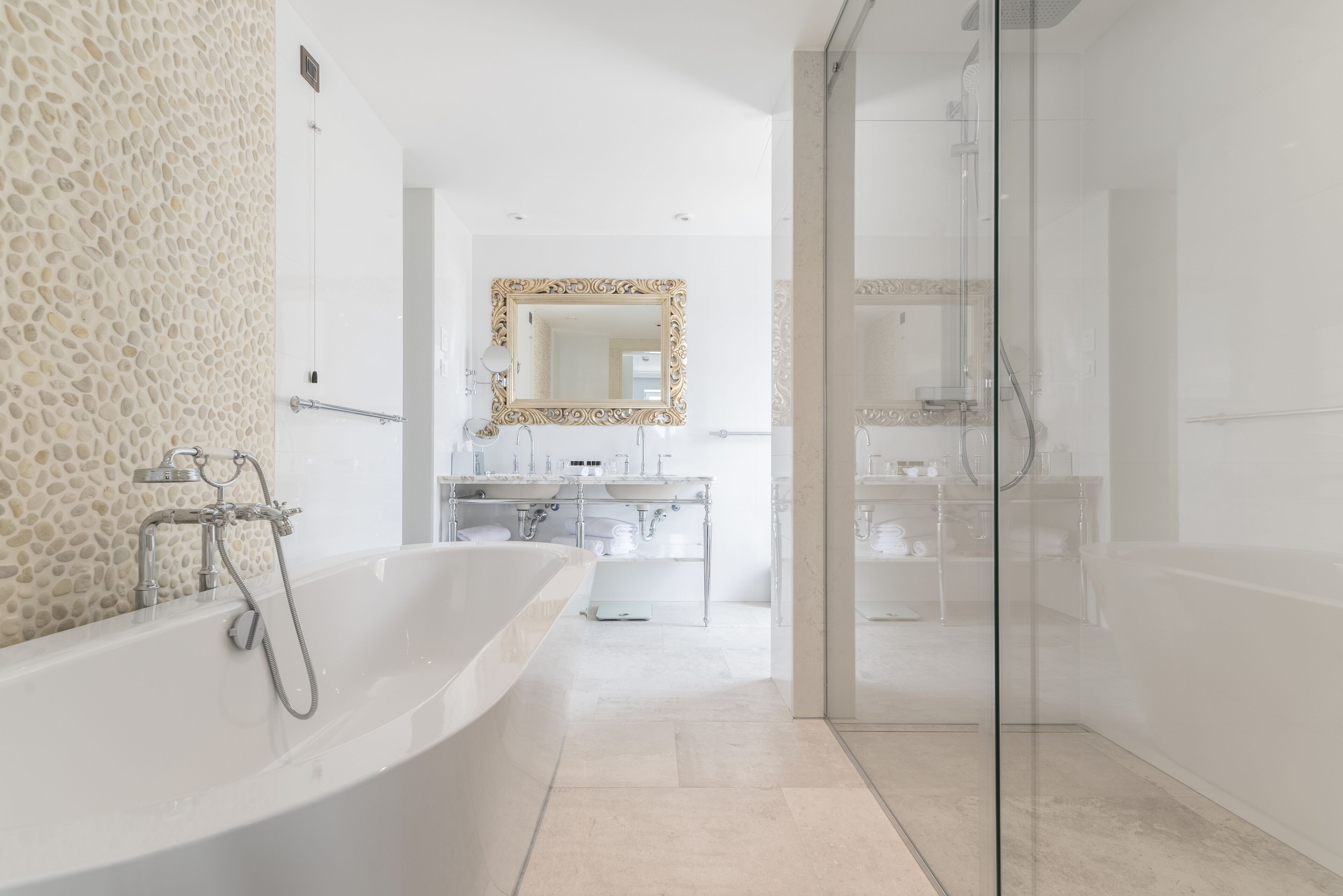 riva marina terrace suite sea view | bathroom | free toiletries, hair dryer, bathrobes, slippers