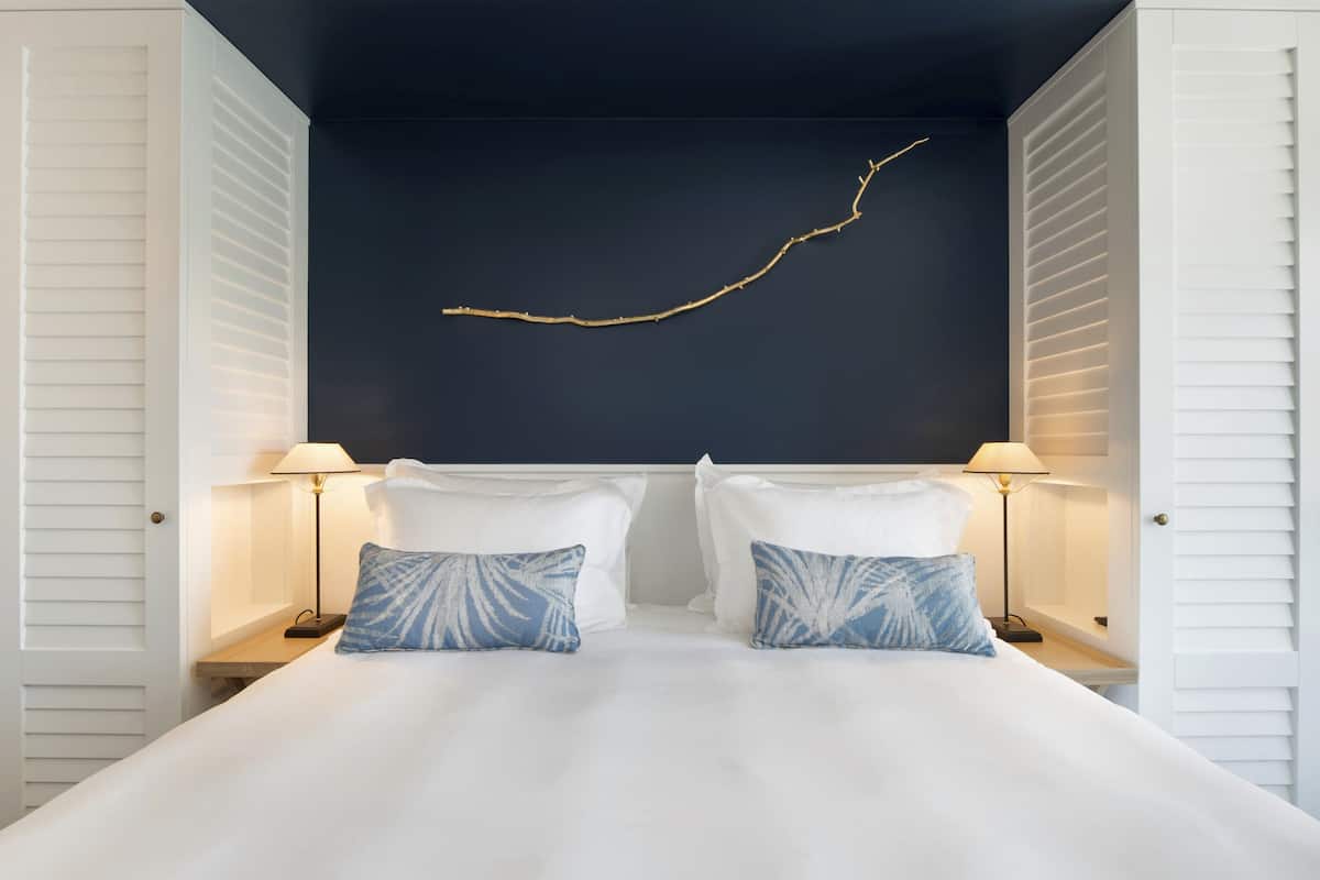 Premium bedding, minibar, in-room safe, free WiFi