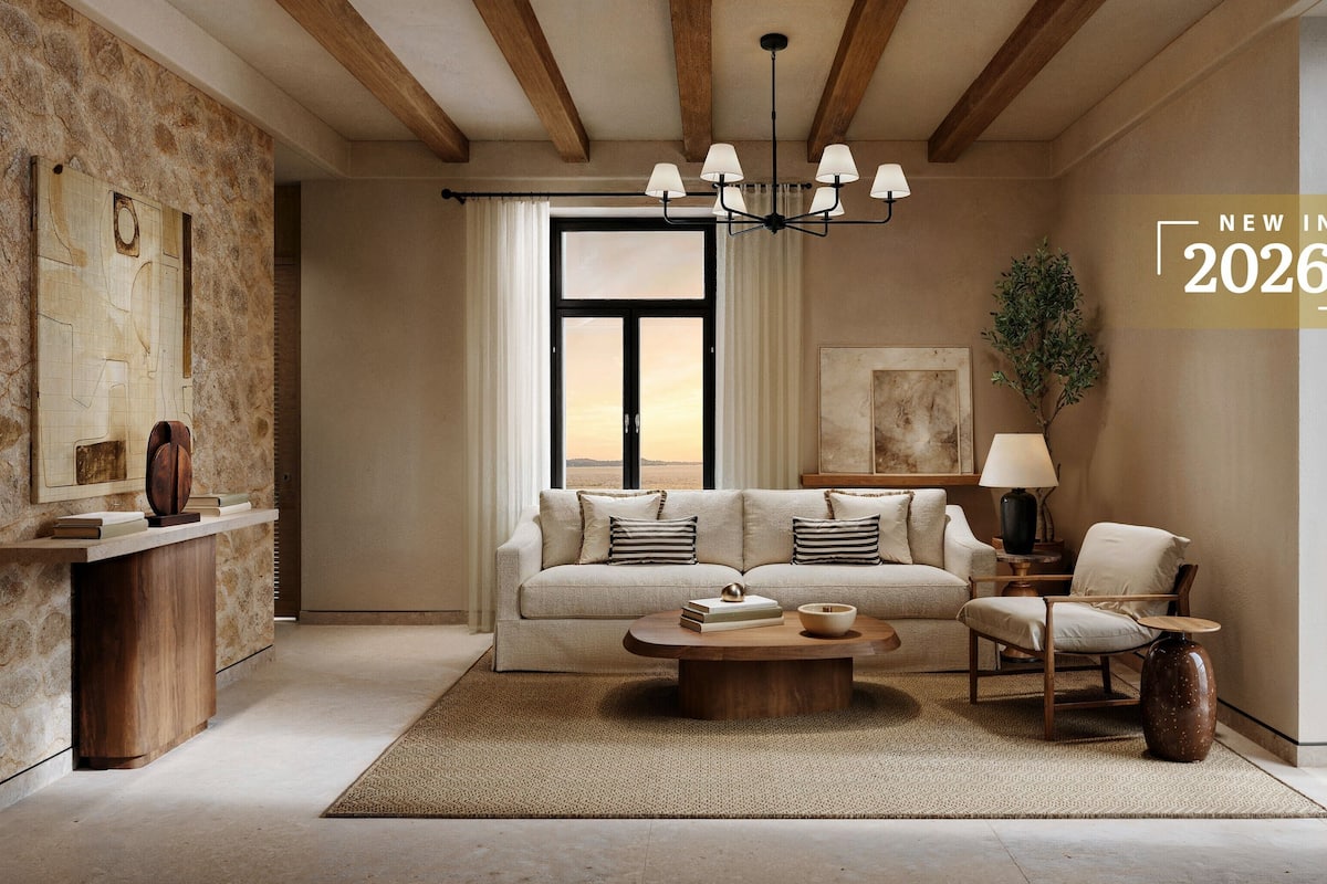 Premium bedding, free minibar items, desk, blackout drapes