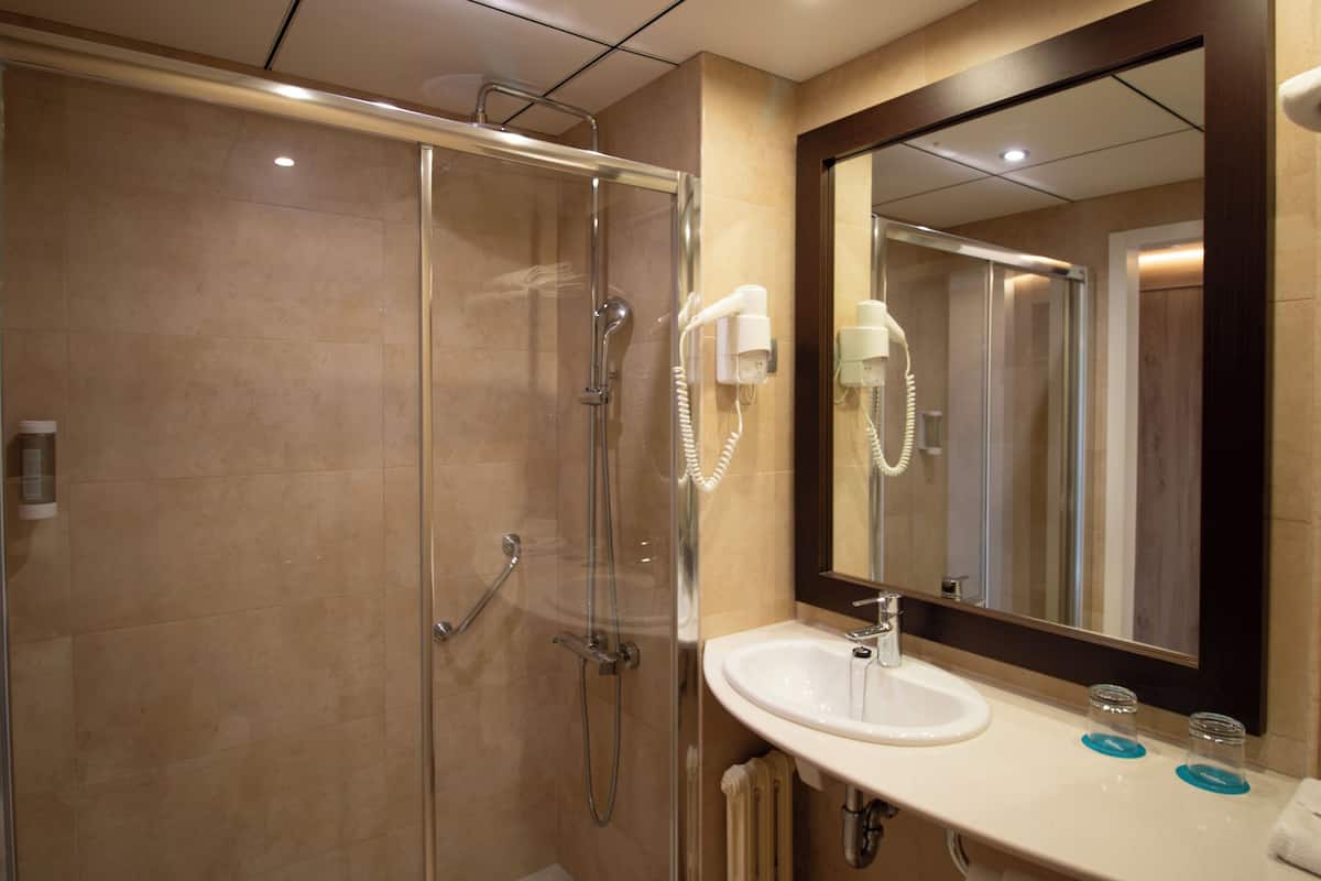 free toiletries, hair dryer, towels