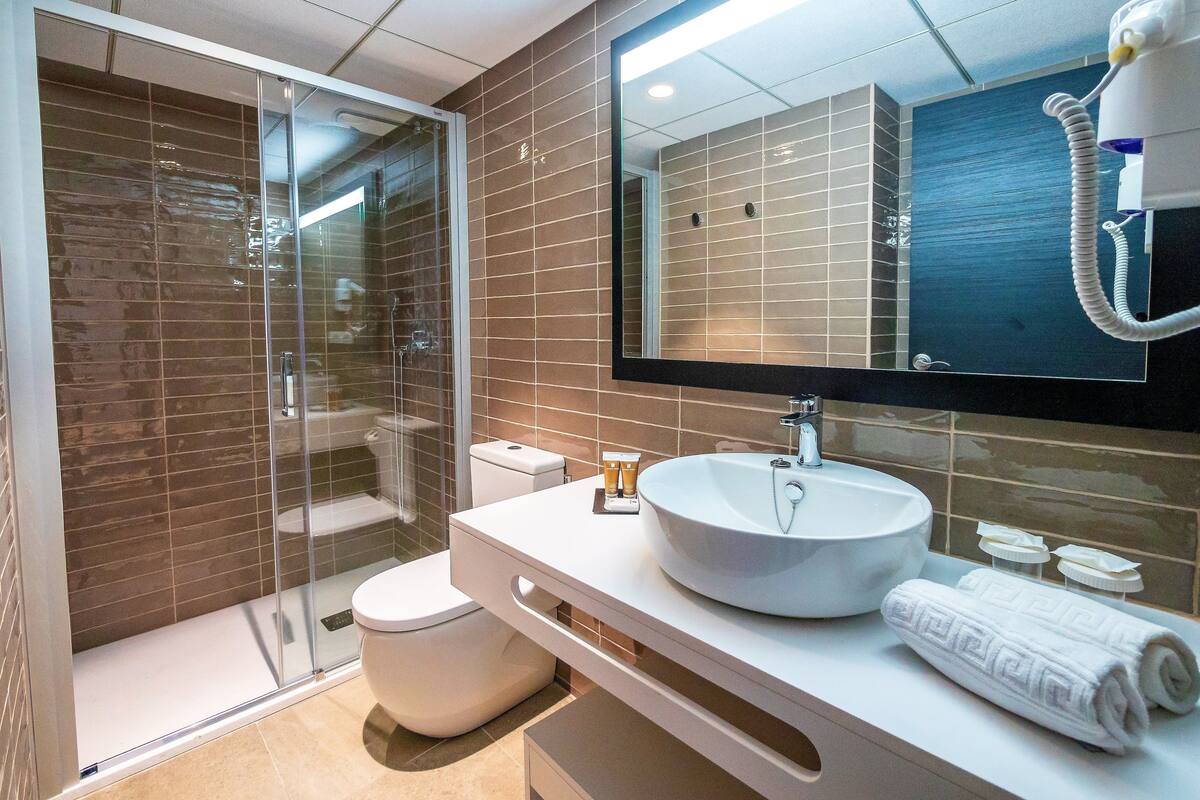 free toiletries, hair dryer, towels