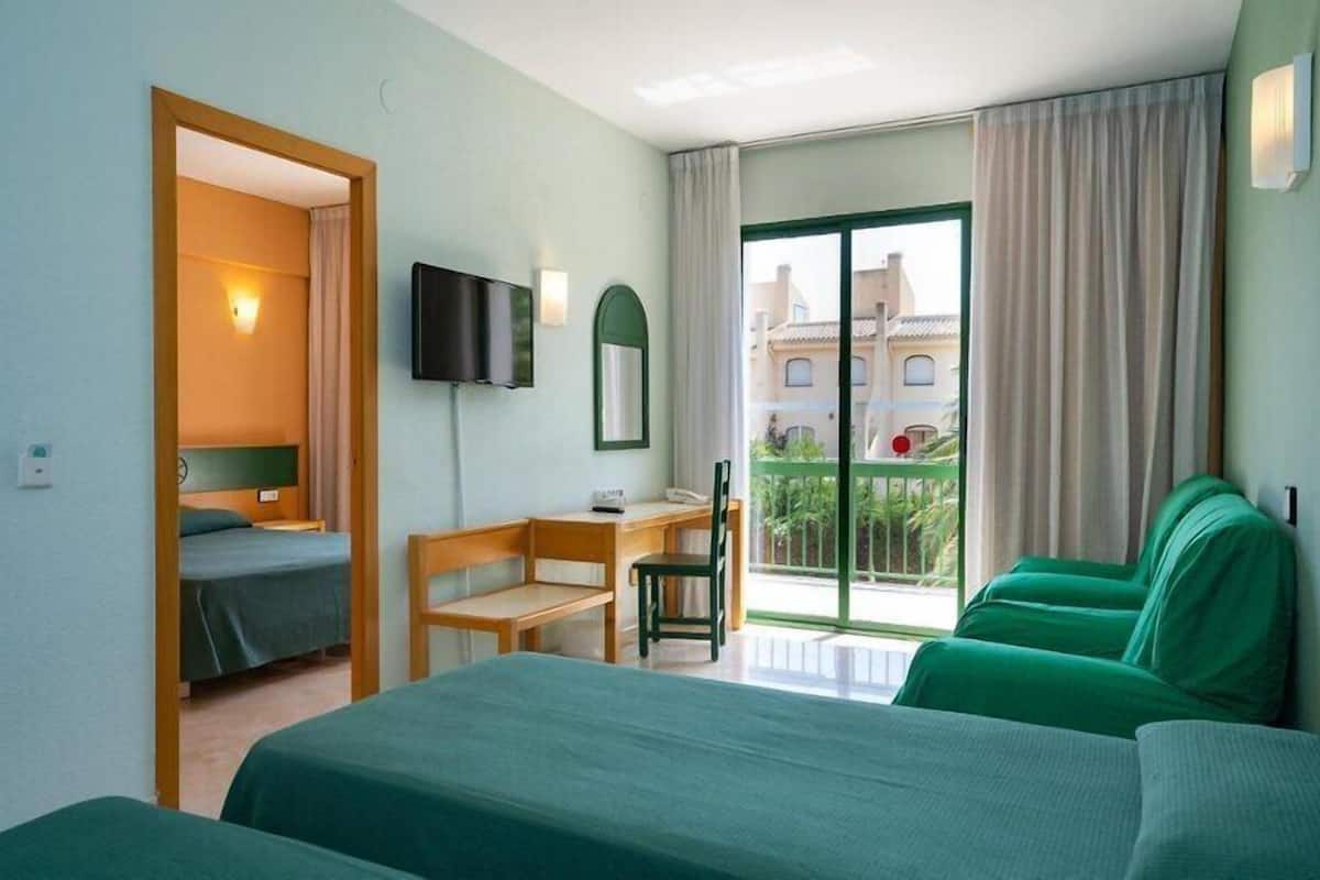 Kamar | 1 kamar tidur, minibar, brankas, dan Wi-Fi gratis