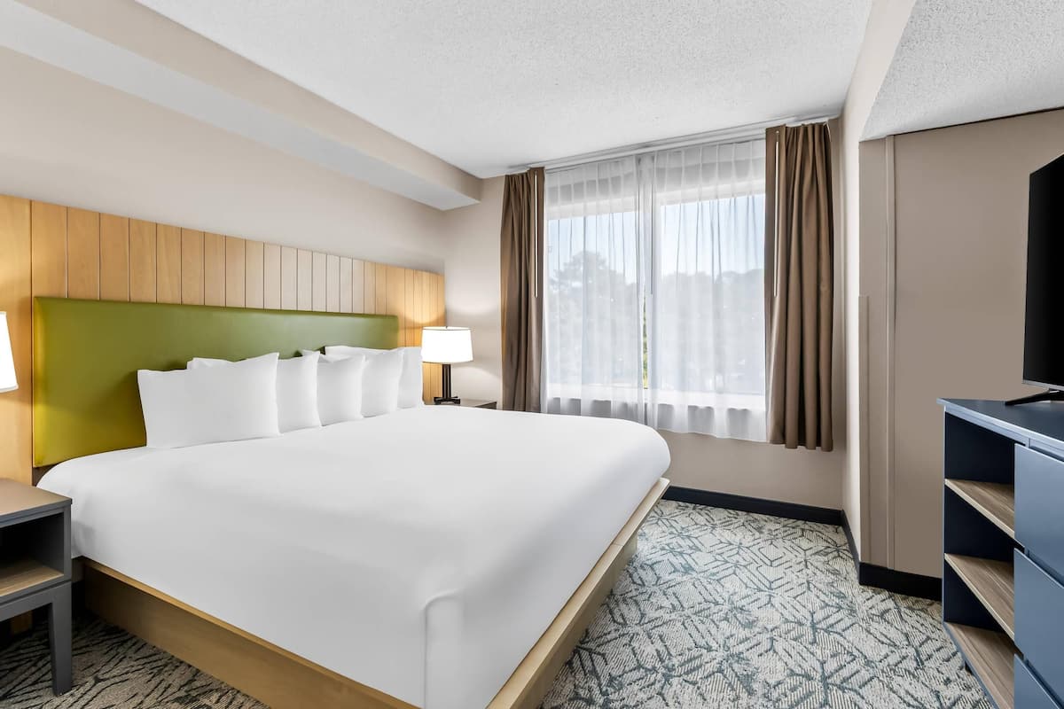 Suite, 1 Bedroom, Accessible, Non Smoking | Premium bedding, desk, laptop workspace, blackout curtains