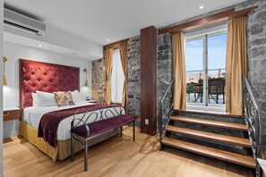 Classic Room  | Hypo-allergenic bedding, down comforters, pillowtop beds, in-room safe - Le Manoir d'Auteuil - Par Aneyro (Québec City)