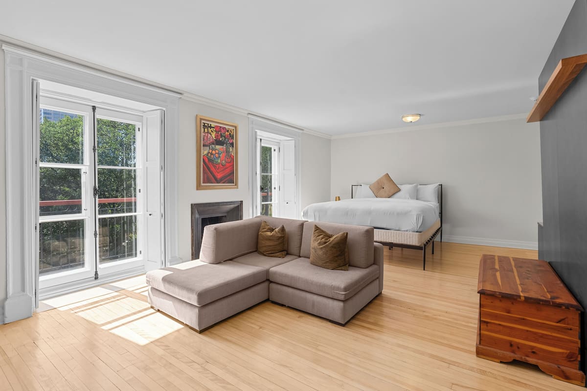 Deluxe Studio | 1 bedroom, hypo-allergenic bedding, down comforters, pillowtop beds