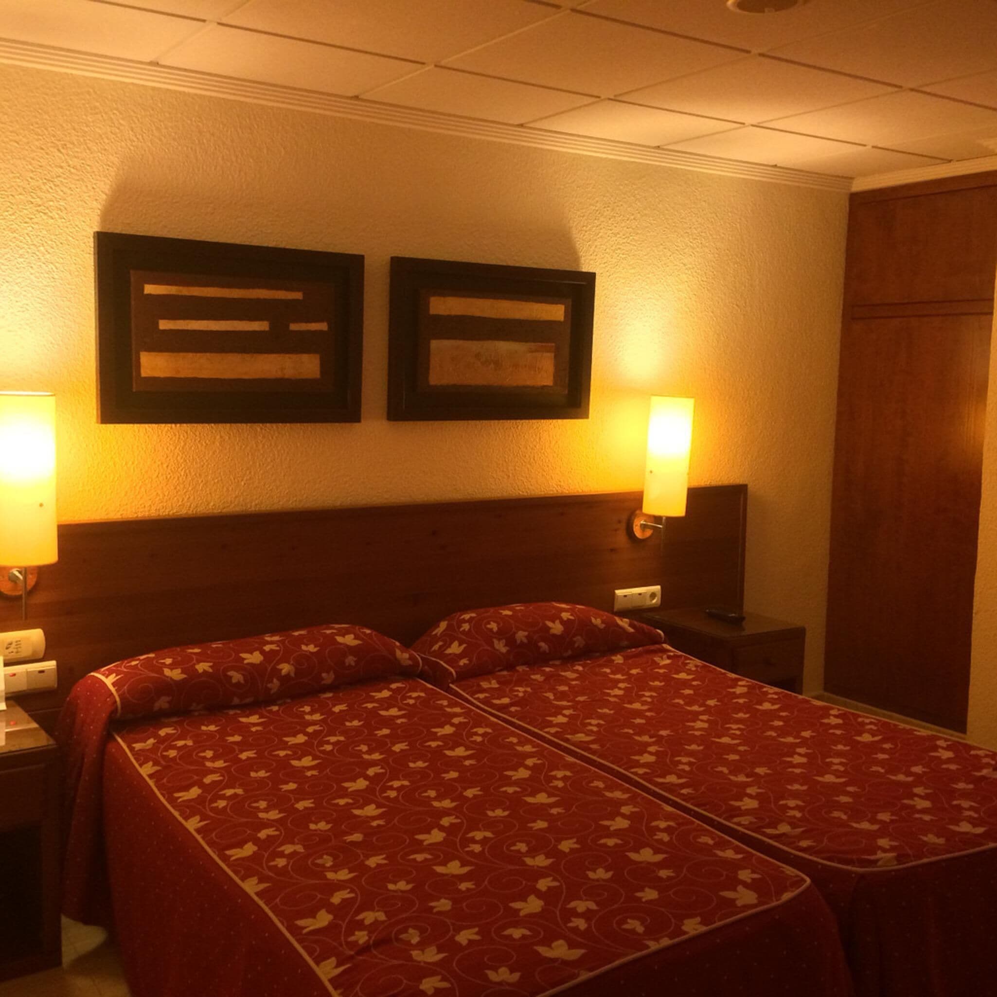 Minibar, desk, free WiFi, bed sheets