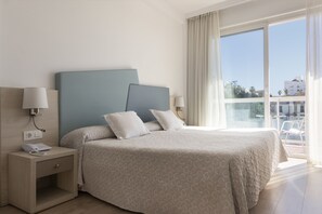 Coffres-forts dans les chambres, Wi-Fi, draps fournis