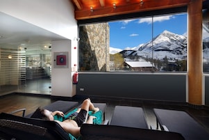 2 treatment rooms