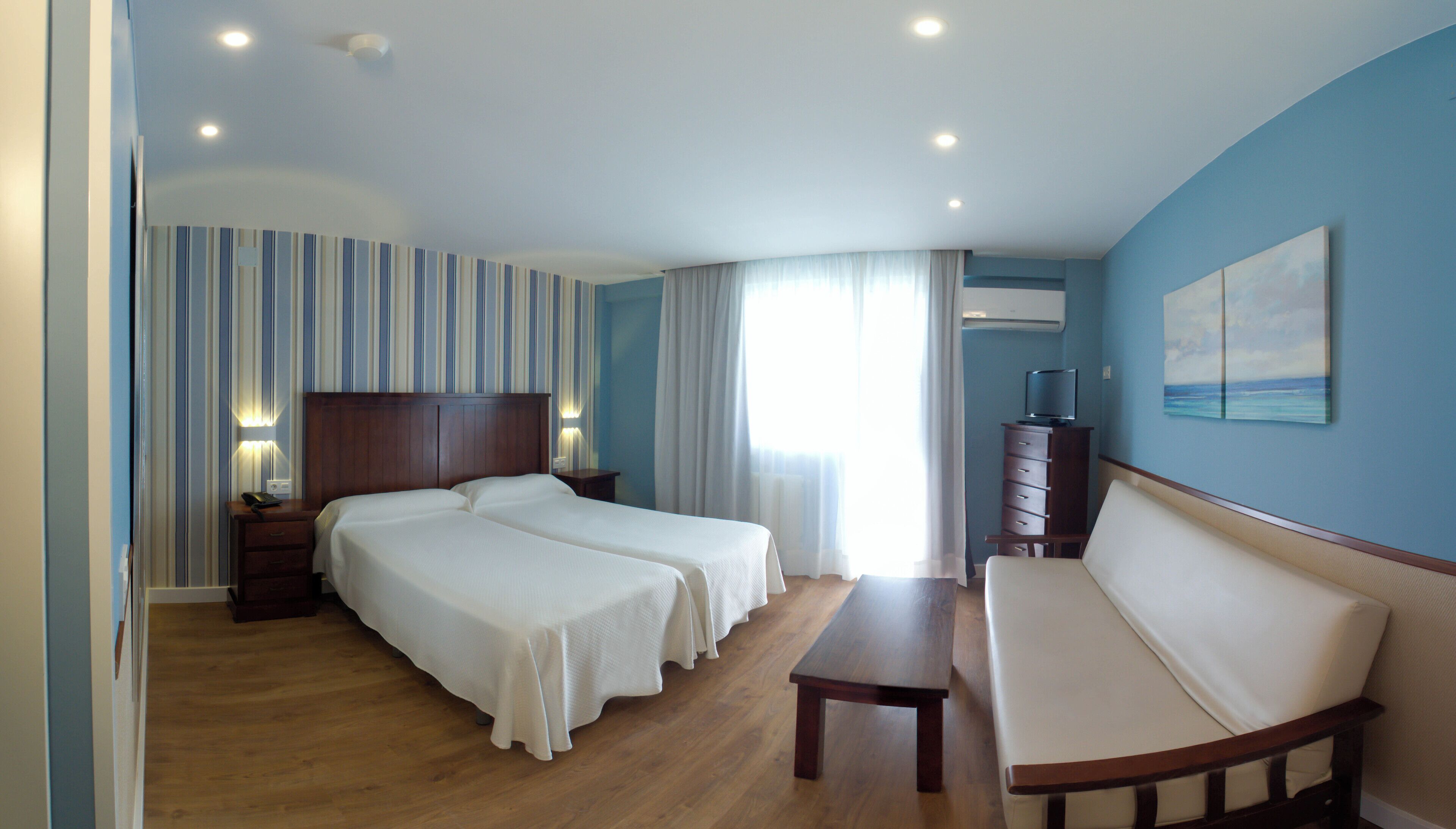 Blackout drapes, free WiFi, bed sheets