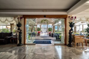 Interior entrance - Hotel Balcón de Europa (Nerja)