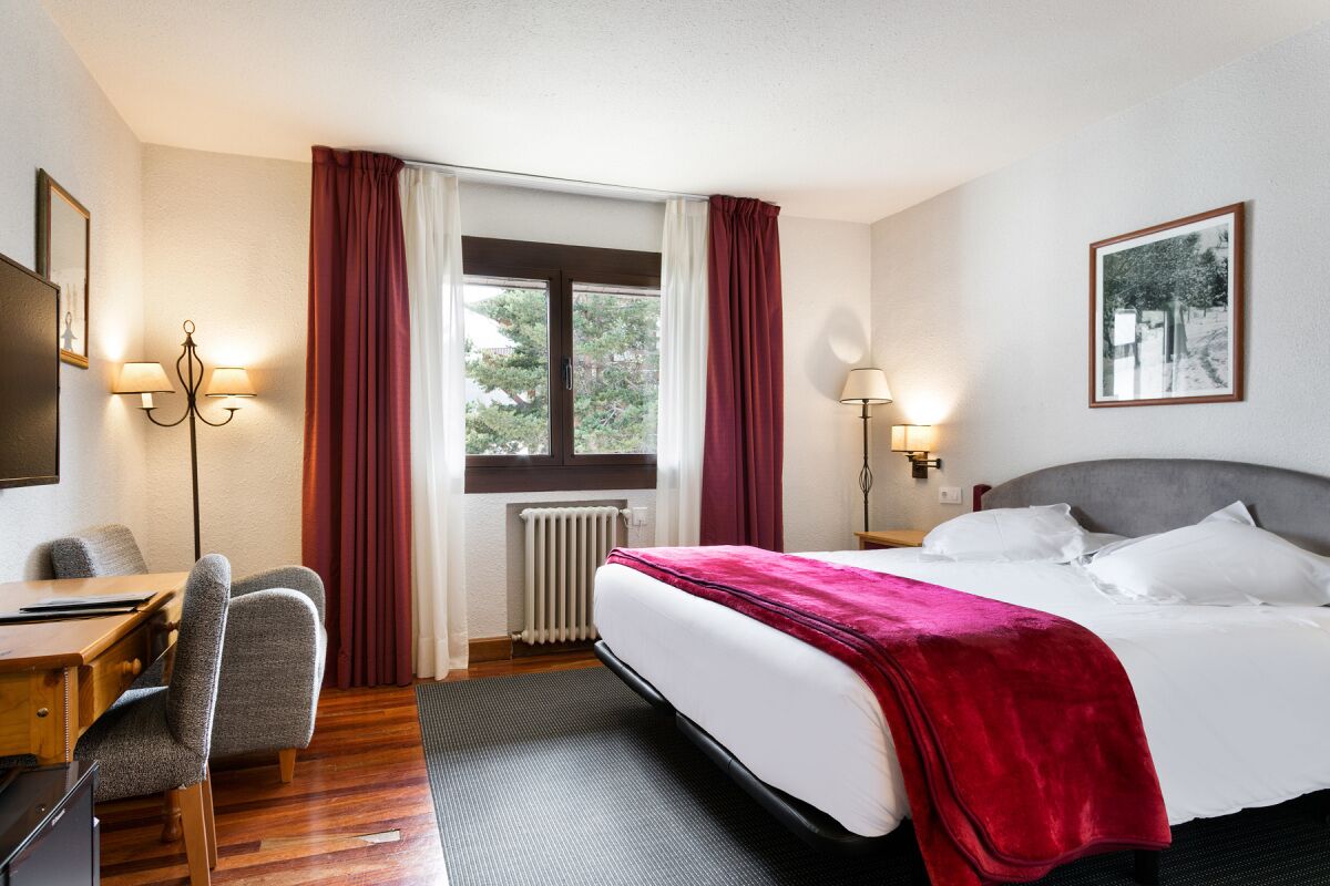 In-room safe, desk, laptop workspace, blackout drapes