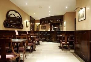 Bar (on property) - Hotel Gaudí (Barcelona)