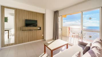 In-room safe, cribs/infant beds, rollaway beds