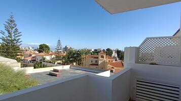 1 bedroom, in-room safe, free WiFi, bed sheets