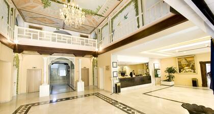 Aparthotel Monarque Sultán