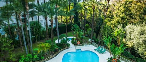 Indoor pool, outdoor pool