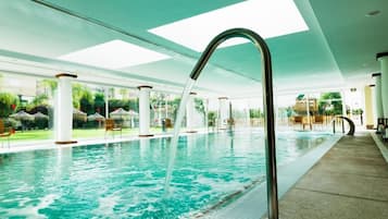 2 piscinas al aire libre