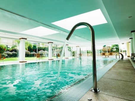 2 piscinas al aire libre