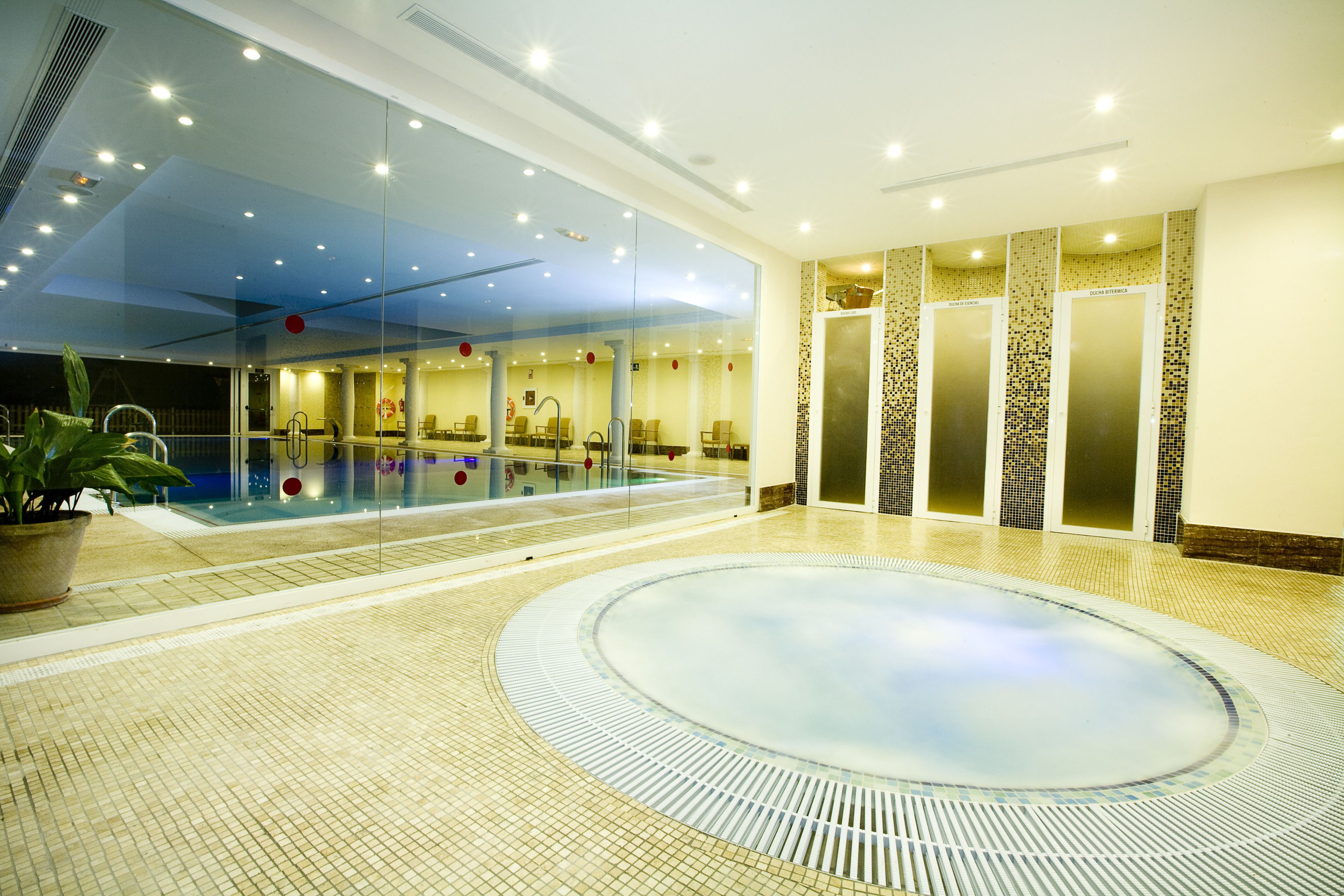 Sauna, hot tub, Turkish bath, body treatments, hydrotherapy
