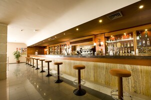 3 间酒吧/酒廊、池畔酒吧