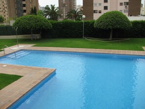 Outdoor pool - Torre Ipanema Apartamentos (Benidorm)