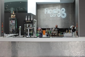 Bar (in der Unterkunft)