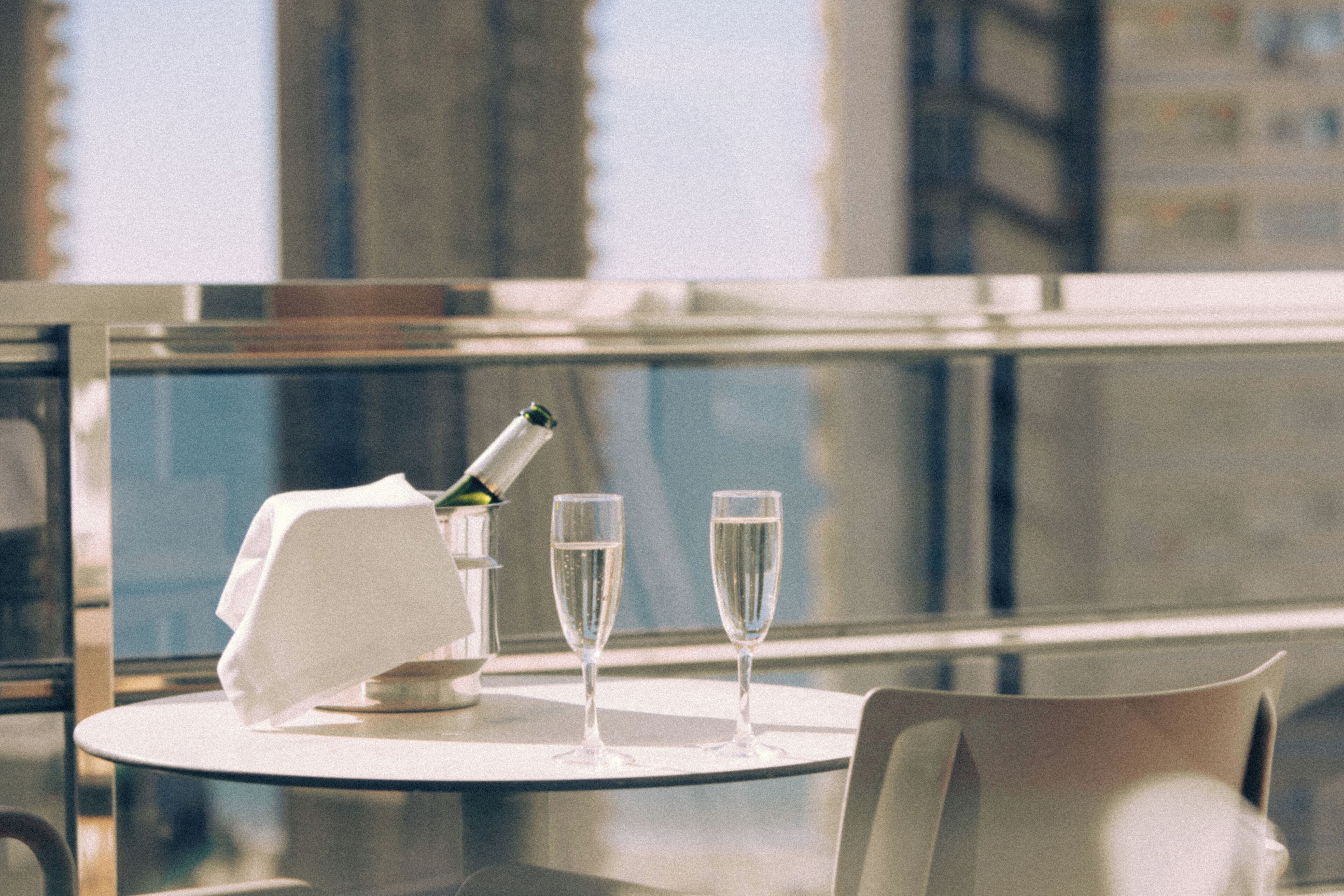 Escritorio, cortinas blackout, wifi gratis y ropa de cama 